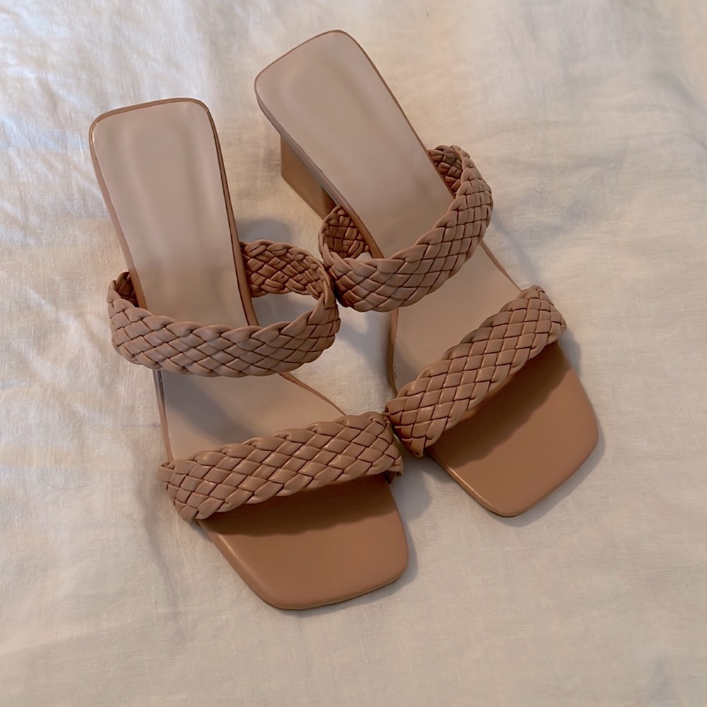 Braided strap block heel sandal heels